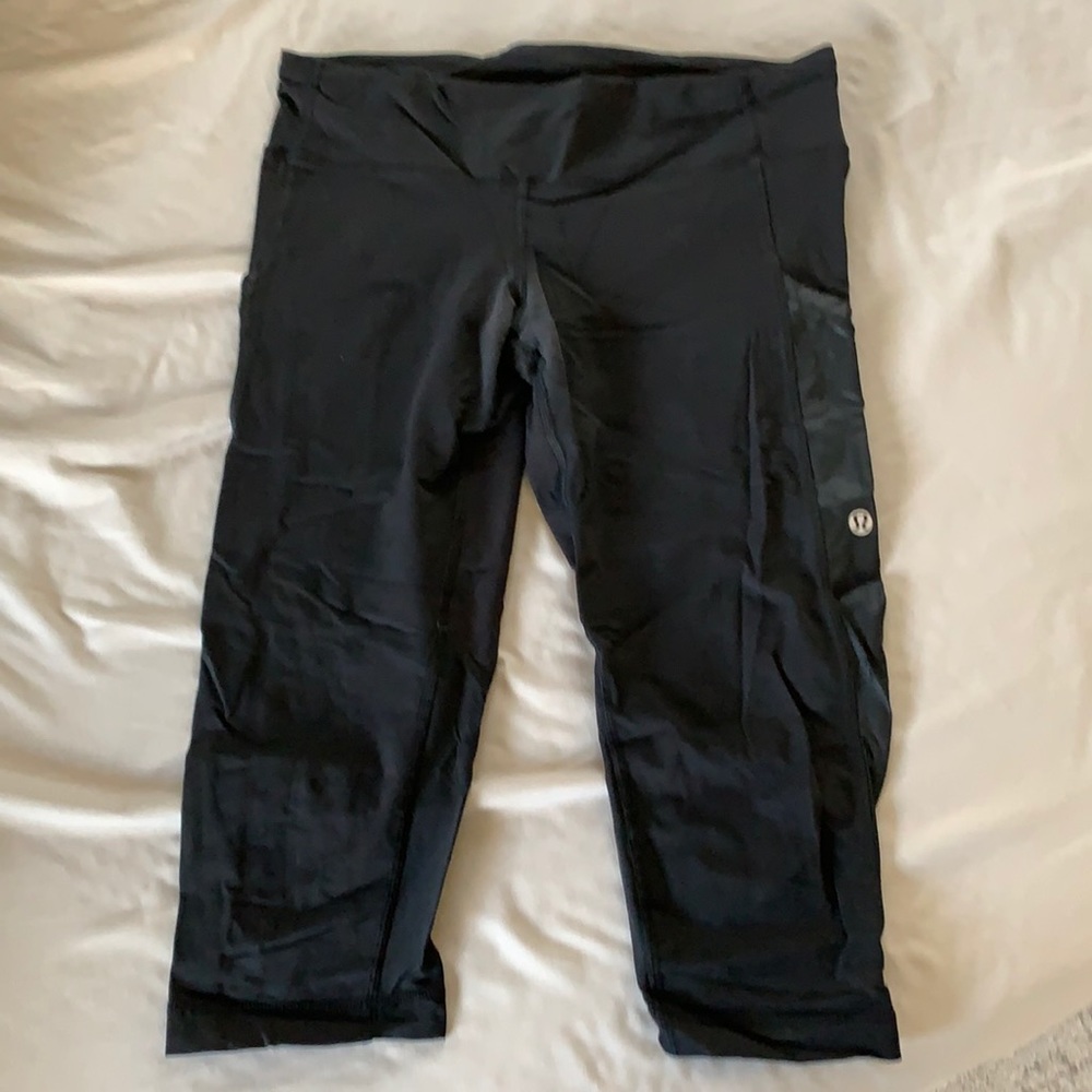 Black Lululemon crops